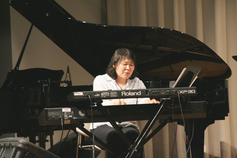 052508-oikos (5).jpg